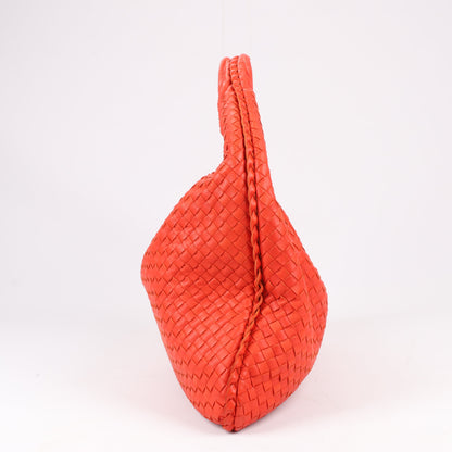 Bottega Veneta Intrecciato Hobo Leder Umhängetasche in Rot