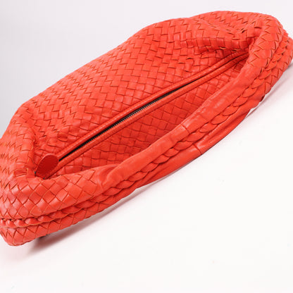 Bottega Veneta Intrecciato Hobo Leder Umhängetasche in Rot