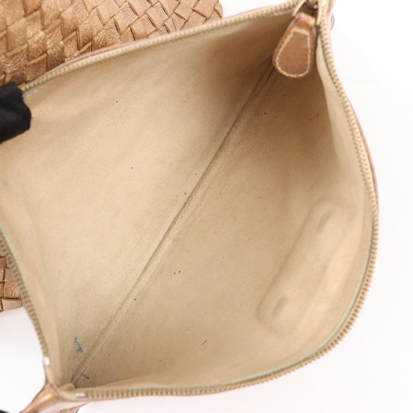 Bottega Veneta Intrecciato Cabat MM Ledertasche in Gold