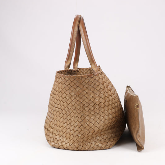 Bottega Veneta Intrecciato Cabat MM Ledertasche in Gold