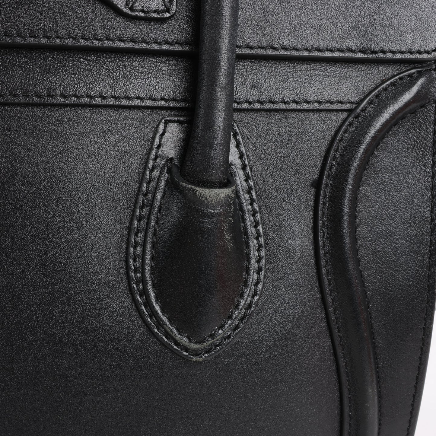 CELINE Luggage Micro Lederhandtasche in Schwarz