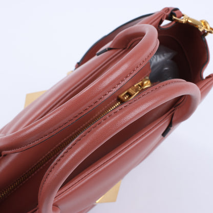 Valentino Garavani – One Studs – 2-Wege-Schultertasche aus Leder in Kastanienbraun