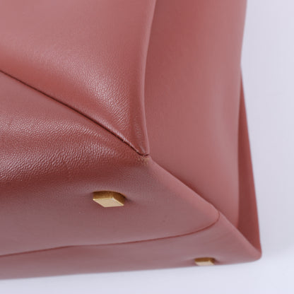 Valentino Garavani – One Studs – 2-Wege-Schultertasche aus Leder in Kastanienbraun