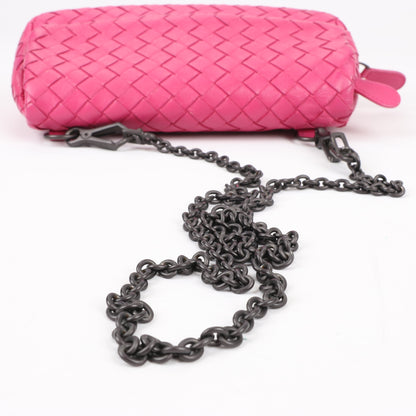 BOTTEGA VENETA – Schultertasche aus Intrecciato-Leder mit Kette in Pink