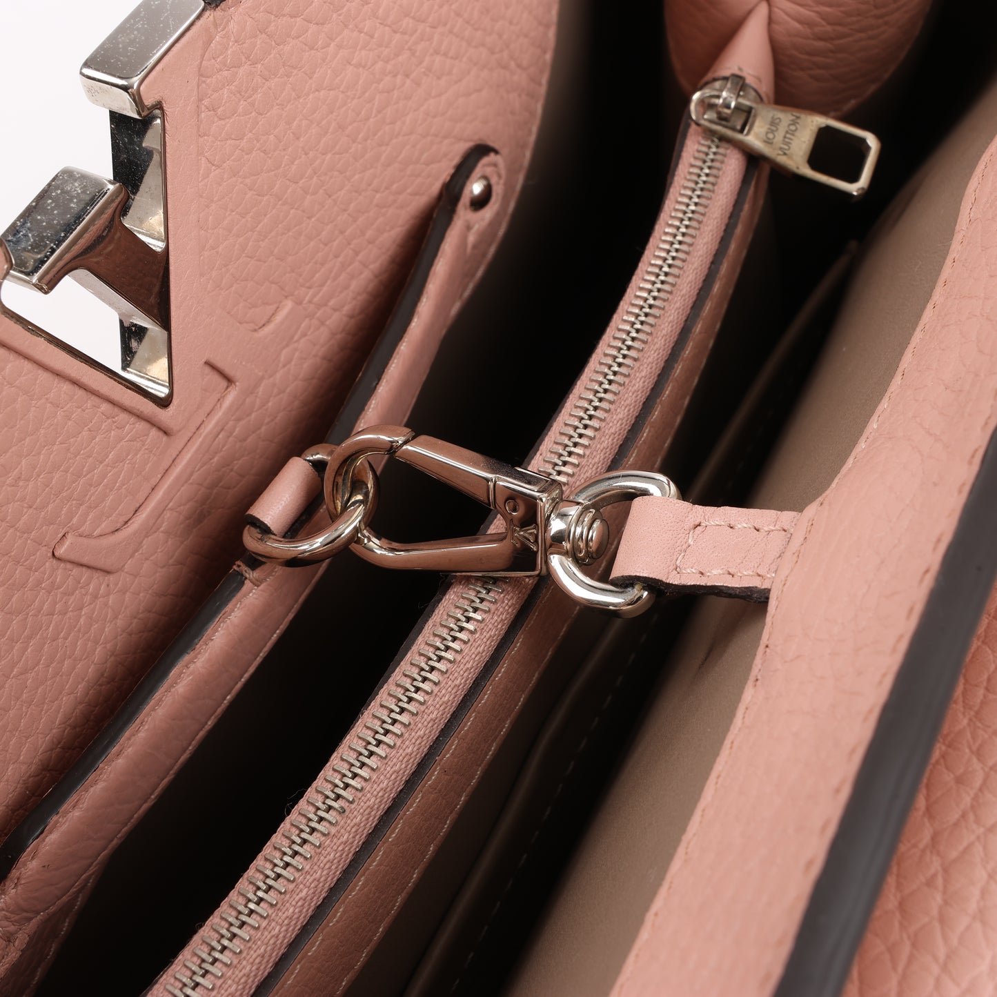Louis Vuitton Parnassea Capucines MM Handtasche in Rosa M94471