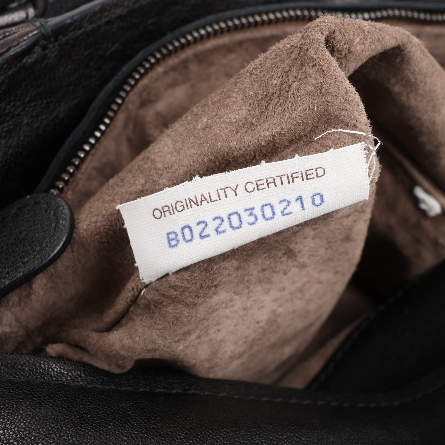 Umhängetasche aus Intrecciato-Leder von Bottega Veneta in Schwarz