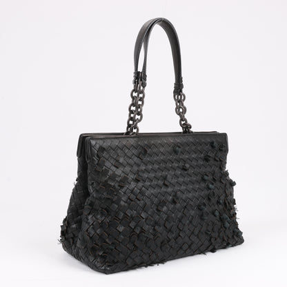 Umhängetasche aus Intrecciato-Leder von Bottega Veneta in Schwarz