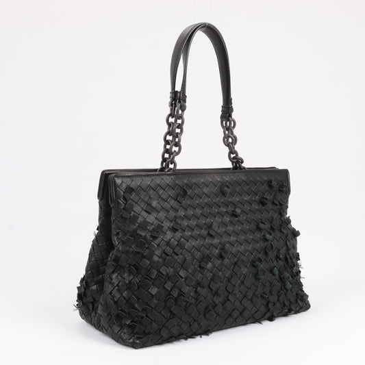 Umhängetasche aus Intrecciato-Leder von Bottega Veneta in Schwarz