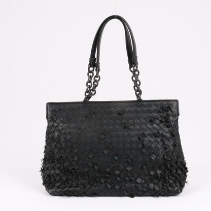Umhängetasche aus Intrecciato-Leder von Bottega Veneta in Schwarz