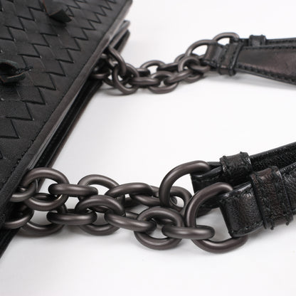 Umhängetasche aus Intrecciato-Leder von Bottega Veneta in Schwarz