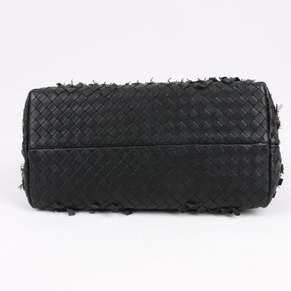 Umhängetasche aus Intrecciato-Leder von Bottega Veneta in Schwarz