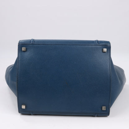 CELINE Luggage Phantom Mittelgroße Handtasche aus genarbtem Leder in Marineblau