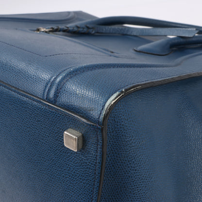 CELINE Luggage Phantom Mittelgroße Handtasche aus genarbtem Leder in Marineblau