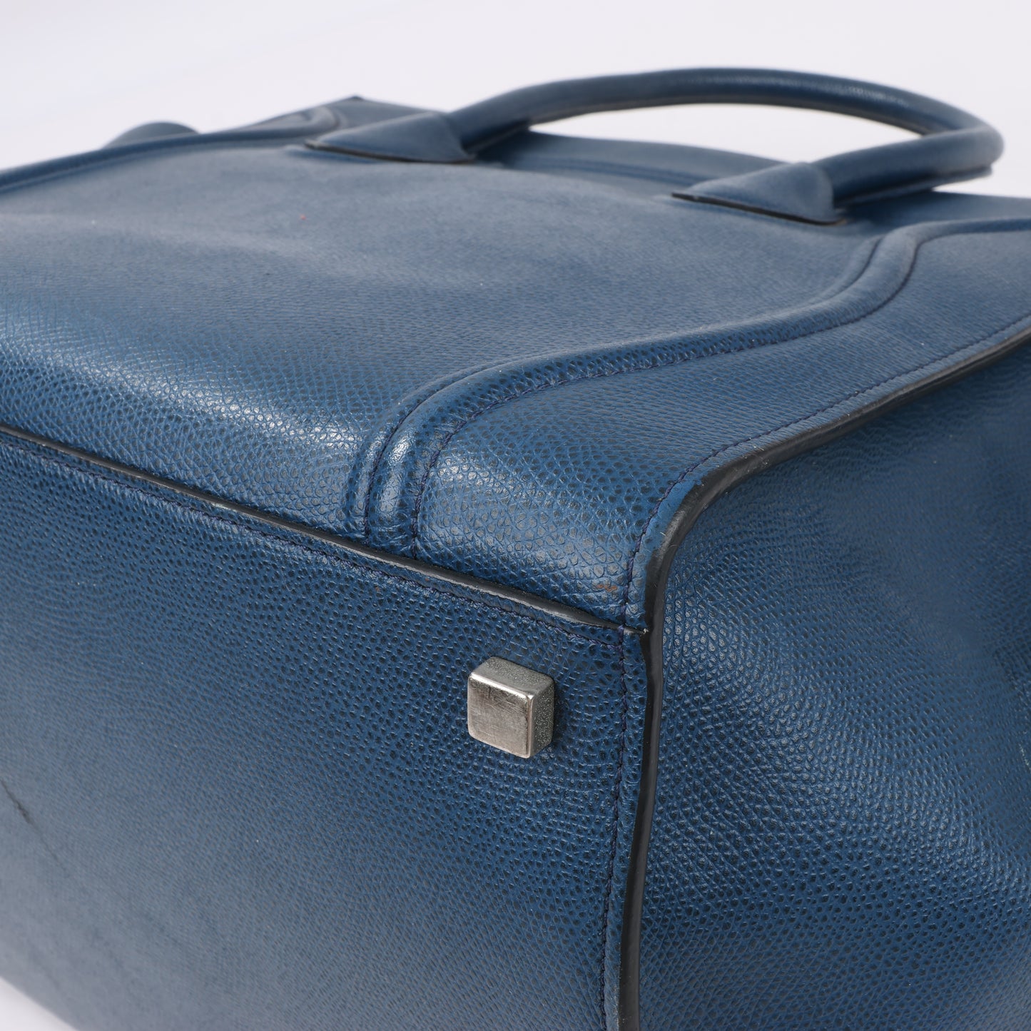 CELINE Luggage Phantom Mittelgroße Handtasche aus genarbtem Leder in Marineblau