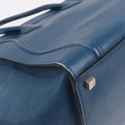 CELINE Luggage Phantom Mittelgroße Handtasche aus genarbtem Leder in Marineblau