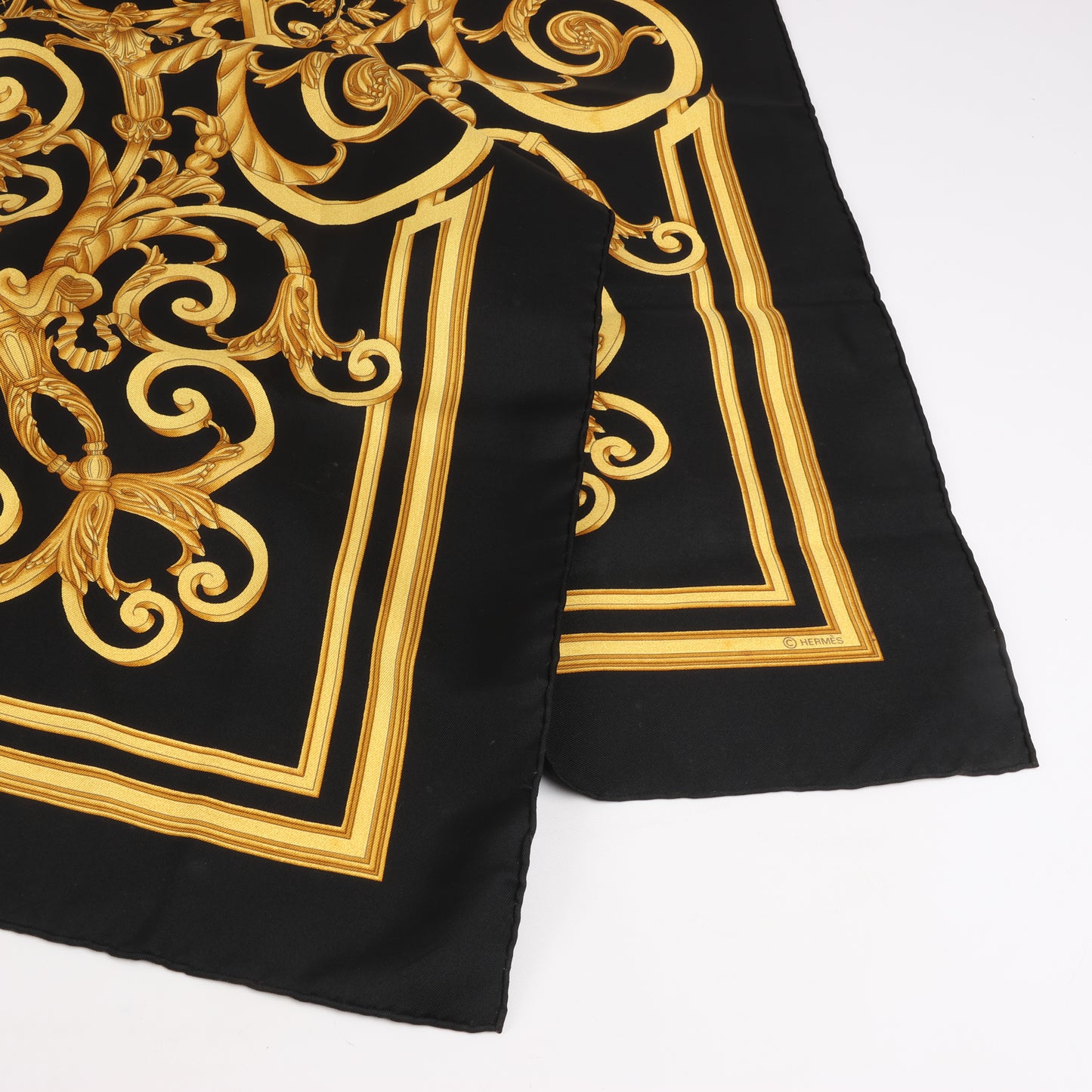 Hermès Carré 90 "LES TUILERIES" 100% Silk Scarf in Black x Gold