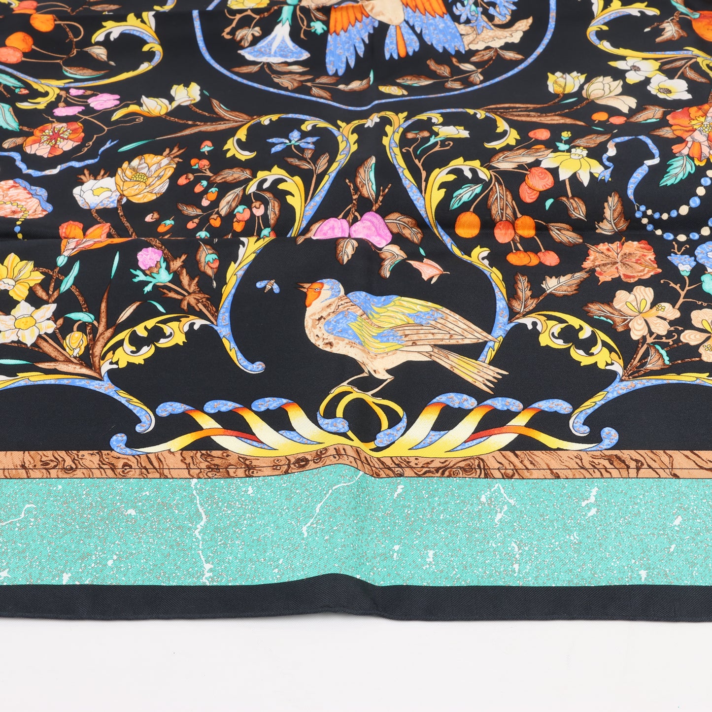 Hermès Carré 90 "PIERRES d' ORIENT et d' OCCIDENT" 100% Silk Scarf in Black x Green