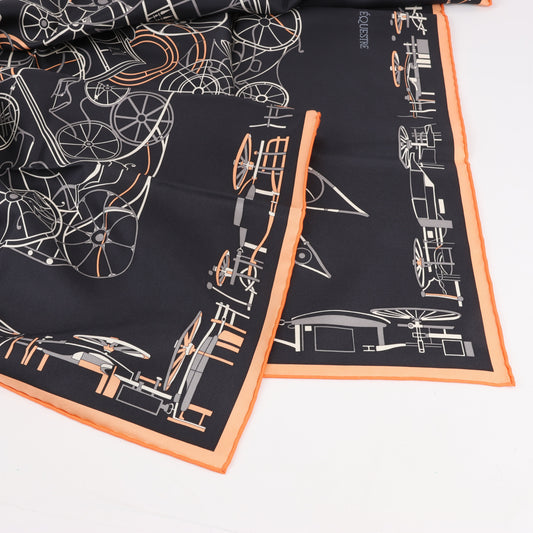 Hermès Carré 90 „COMPLICATION EQUESTRE“ 100% Seidenschal in Schwarz