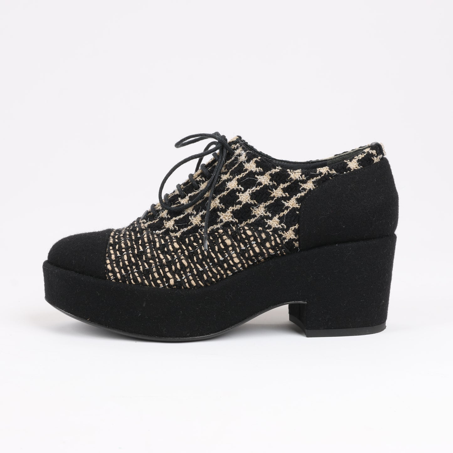 CHANEL Coco Tweed Felt Mark Leder x Stoff Stiefel G31378 in Schwarz x Beige, Größe 37 EU