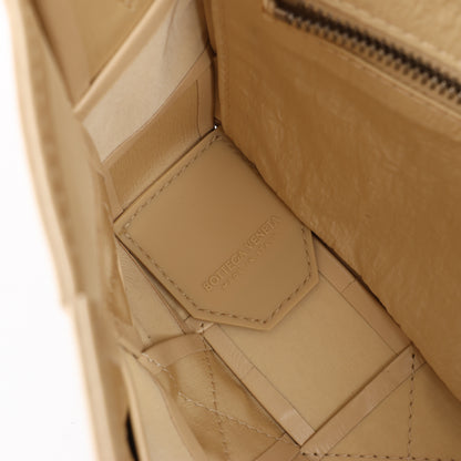 Bottega Veneta Maxi Intrecciato Cassette Sac à bandoulière en cuir en beige