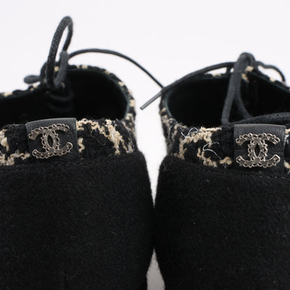 CHANEL Coco Tweed Felt Mark Leder x Stoff Stiefel G31378 in Schwarz x Beige, Größe 37 EU