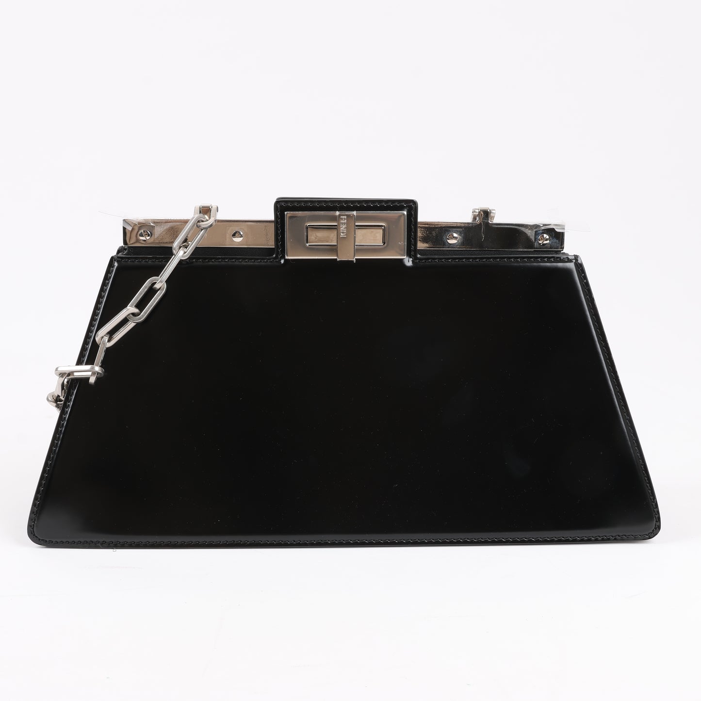 Fendi Peekaboo Cuts Lackleder-Umhängetasche mit Kette in Schwarz 8BN340