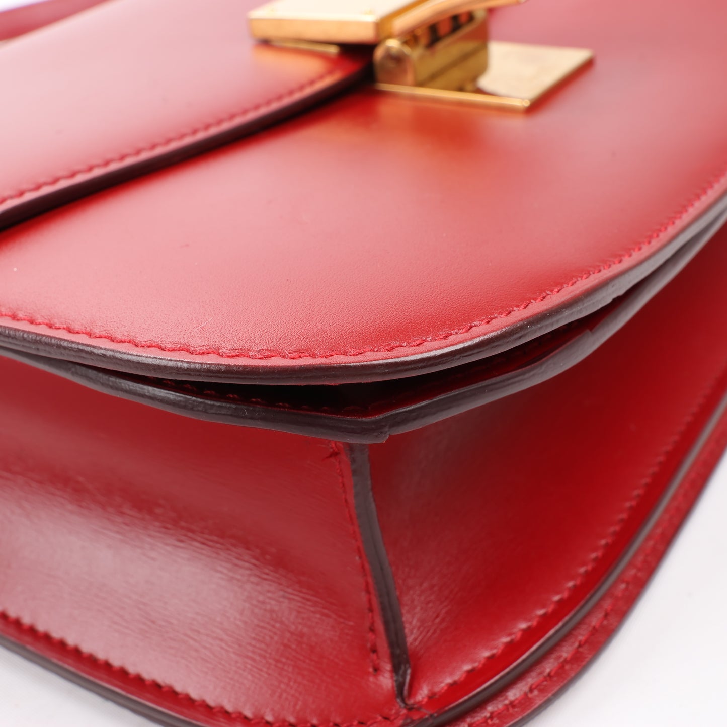 CELINE Classic Box Medium Leather Shoulder Bag in Red