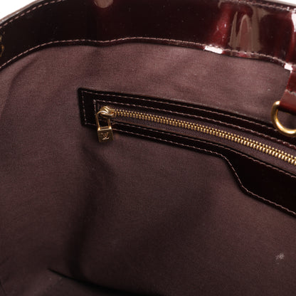 Louis Vuitton Monogramm Vernis Wilshire MM Handtasche in Amarante