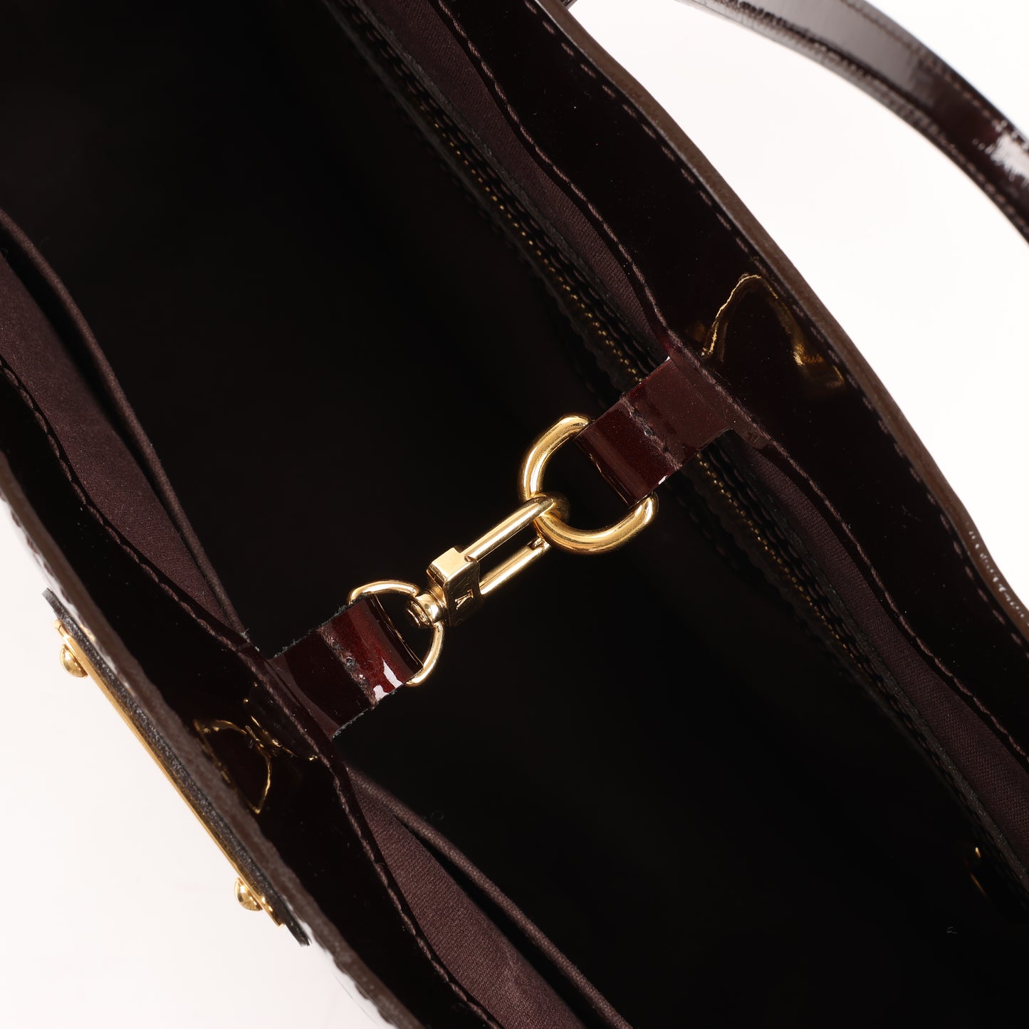 Louis Vuitton Monogramm Vernis Wilshire MM Handtasche in Amarante