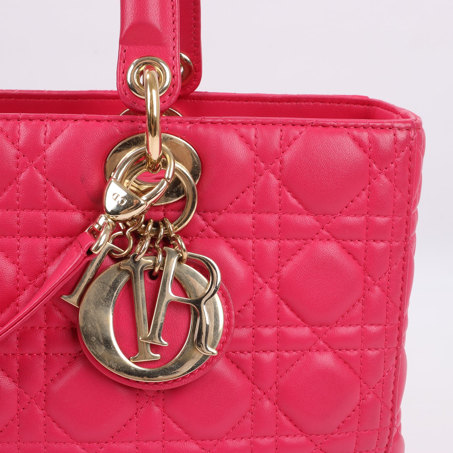 Christian Dior Lady Dior Cannage Große 2-Wege-Handtasche aus Leder in Pink