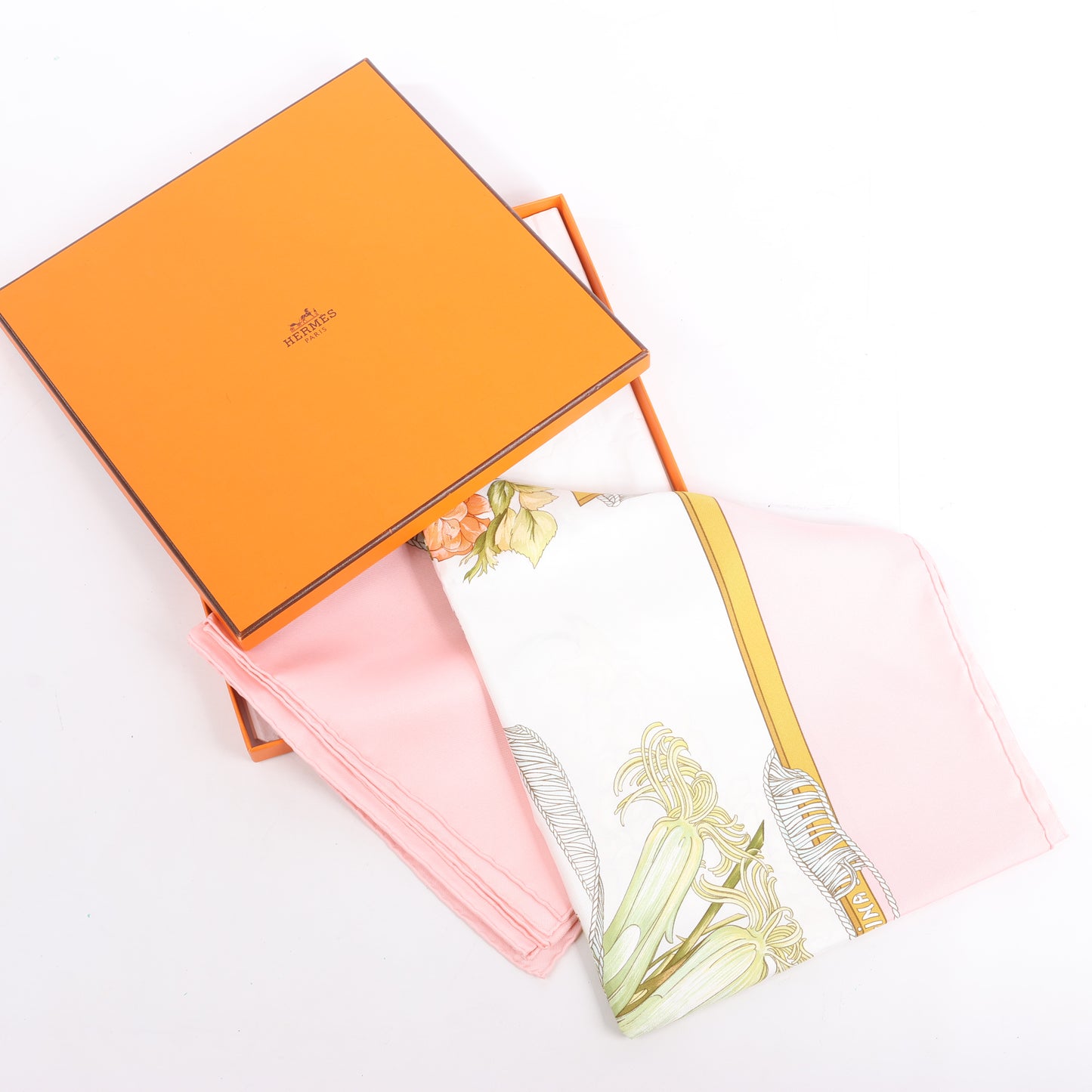 Hermès Carré 90 "Regina" Seidenschal