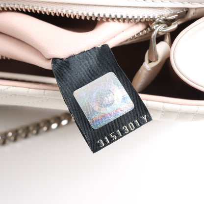 BVLGARI Serpenti Schultertasche aus Leder mit Kette in Weiß