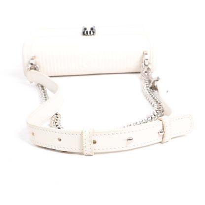 BVLGARI Serpenti Schultertasche aus Leder mit Kette in Weiß