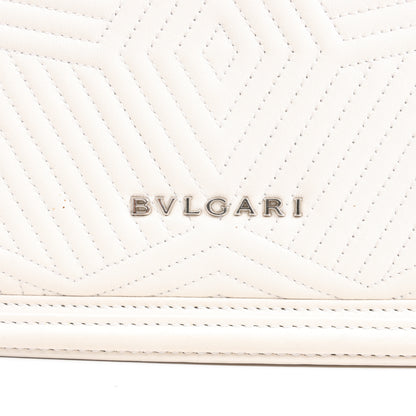 BVLGARI Serpenti Schultertasche aus Leder mit Kette in Weiß
