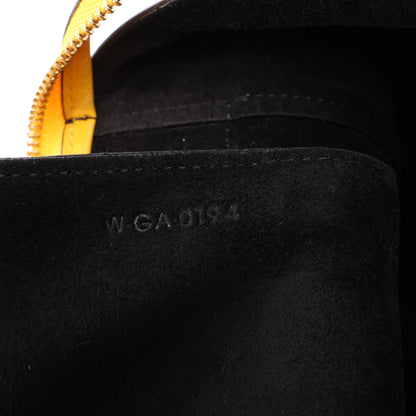 CELINE – 2-Wege-Handtasche aus glattem Kalbsleder in Gelb