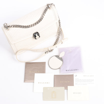 BVLGARI Serpenti Schultertasche aus Leder mit Kette in Weiß
