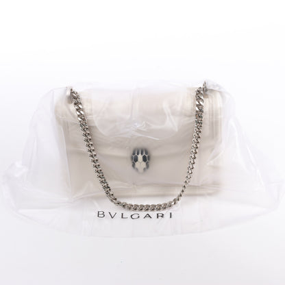 BVLGARI Serpenti Schultertasche aus Leder mit Kette in Weiß