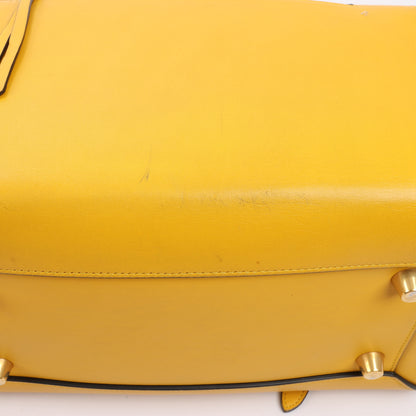 CELINE – 2-Wege-Handtasche aus glattem Kalbsleder in Gelb