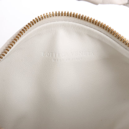 Bottega Veneta Intrecciato Mini Jodie Lederhandtasche in Weiß