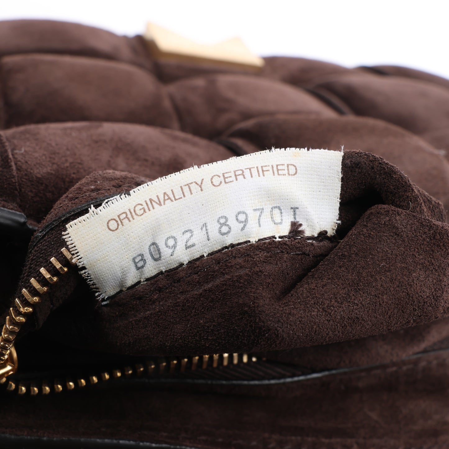 Bottega Veneta gepolsterte Kettenkassetten-Maxi-Schultertasche aus Intrecciato-Wildleder in Braun