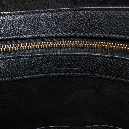 Celine Cabas Phantom, kleine Schultertasche aus schwarzem Leder