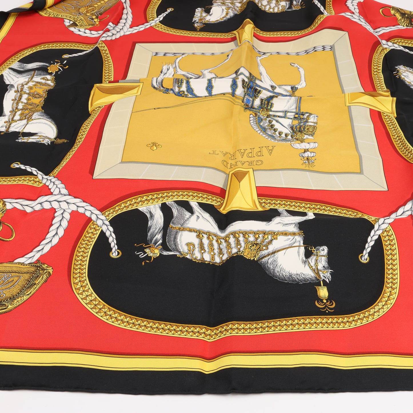 Hermès Carré 90 "GRAND APPARAT" 100% Silk Scarf