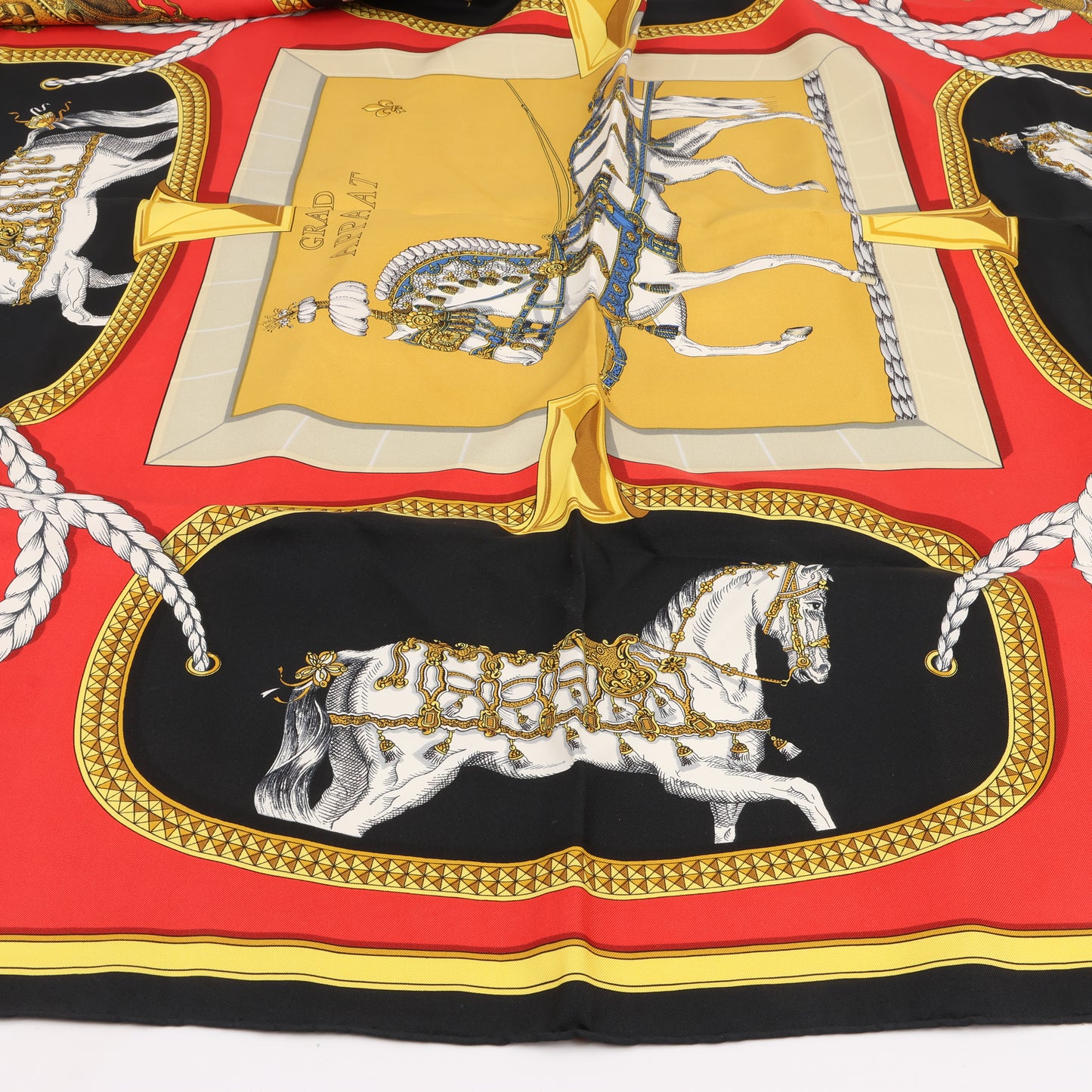 Hermès Carré 90 "GRAND APPARAT" 100% Silk Scarf