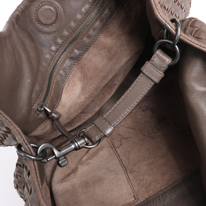 Bottega Veneta Intrecciato Campana Leder Umhängetasche in Braun