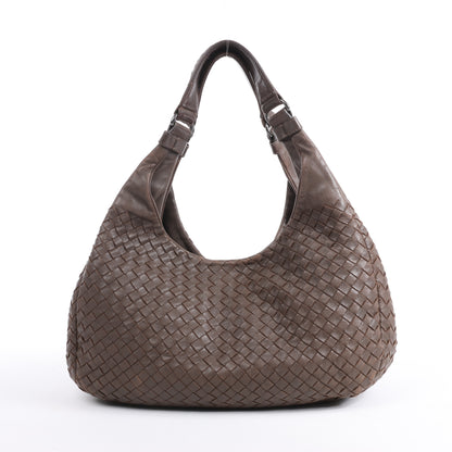 Bottega Veneta Intrecciato Campana Leder Umhängetasche in Braun