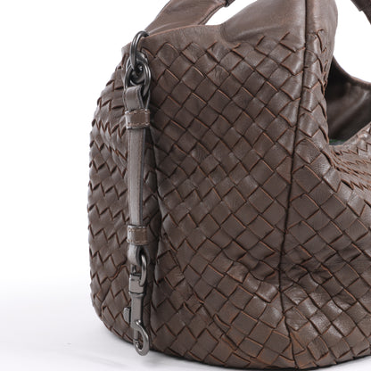 Bottega Veneta Intrecciato Campana Leder Umhängetasche in Braun