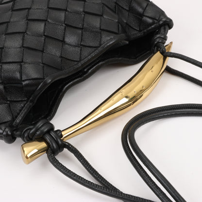 Bottega Veneta Intrecciato Sardines Leder Umhängetasche in Schwarz