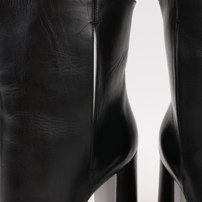 Louis Vuitton Match Making Line 17 years Leather Short Boots in Black BR0177, Size 39 EU