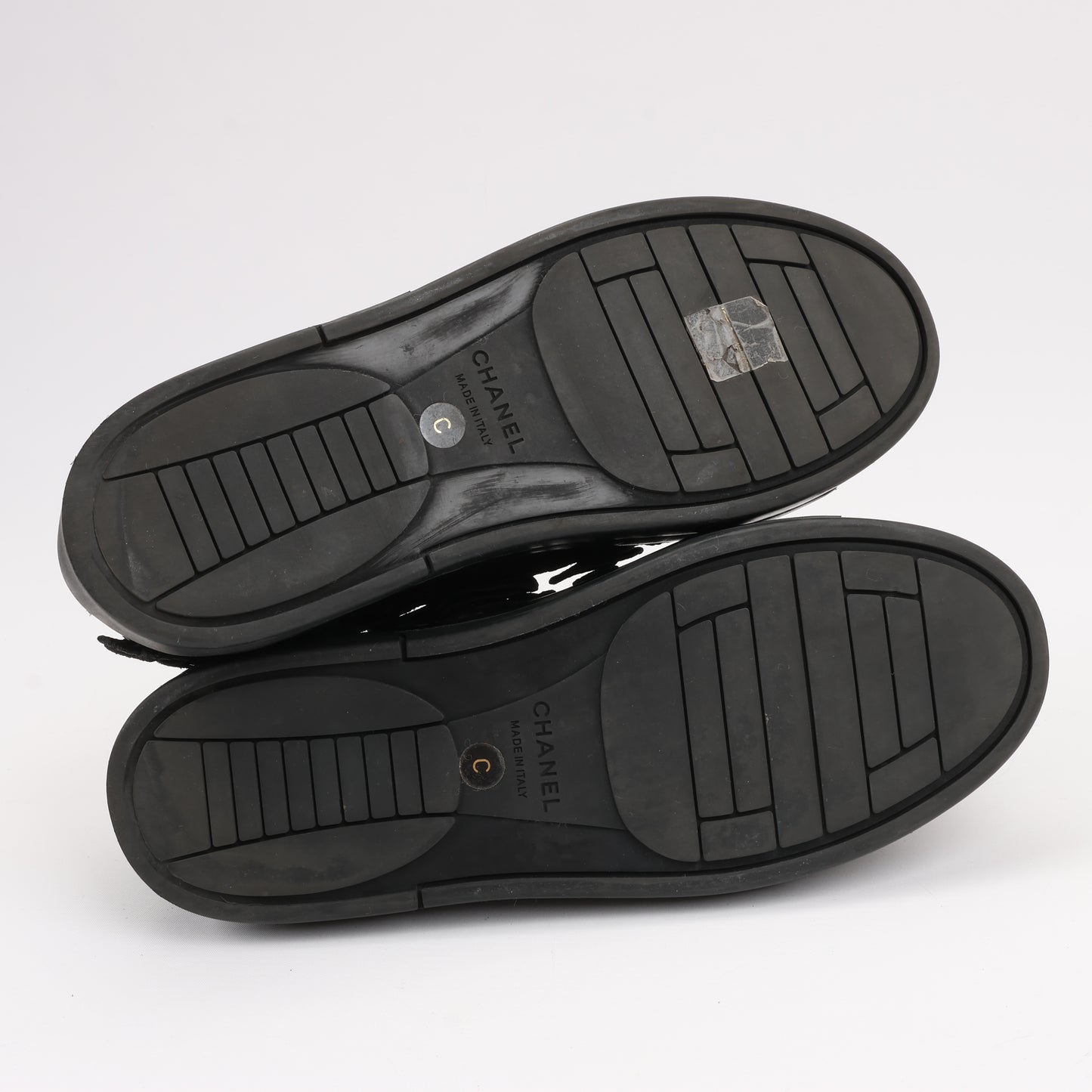 CHANEL Camelia Lace x Wildleder Sneakers in Schwarz G34815, Größe 37