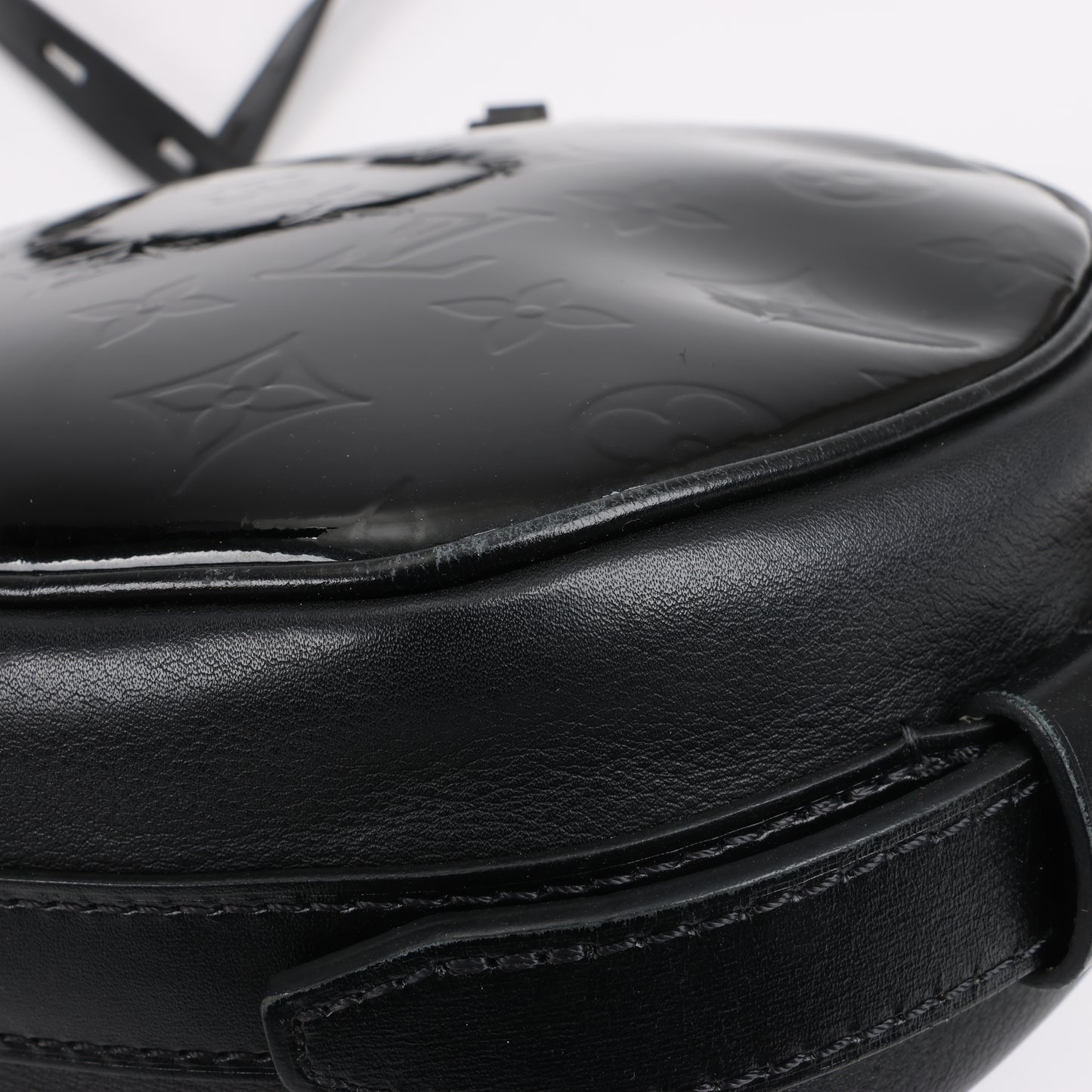 Louis Vuitton Boite Chapeau Souple Vernis Leder Umhängetasche in Schwarz M53999